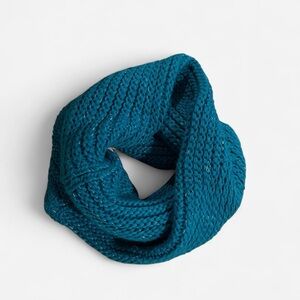 Echo Teal Knit Scarf